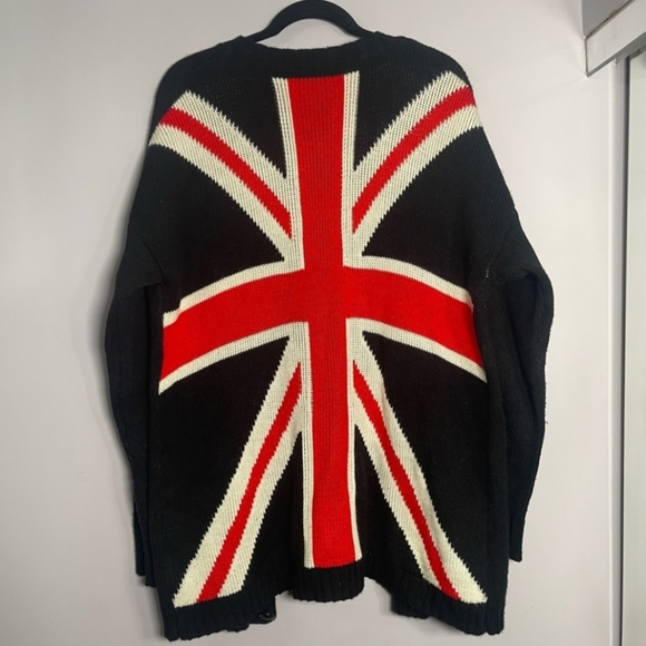 ISO! Not For Sale. Forever 21 Over Sized Union Jack / British Flag Cardigan - Picture 2 of 3